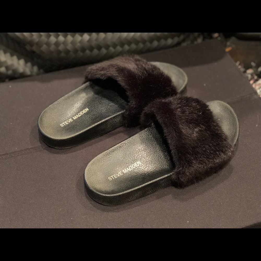 Steve Madden Black Fur Slides size 8